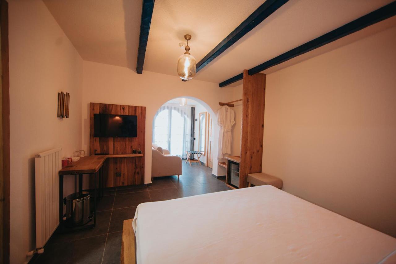 Bueyuekada Loc'Ada Hotel Адалар Екстериор снимка