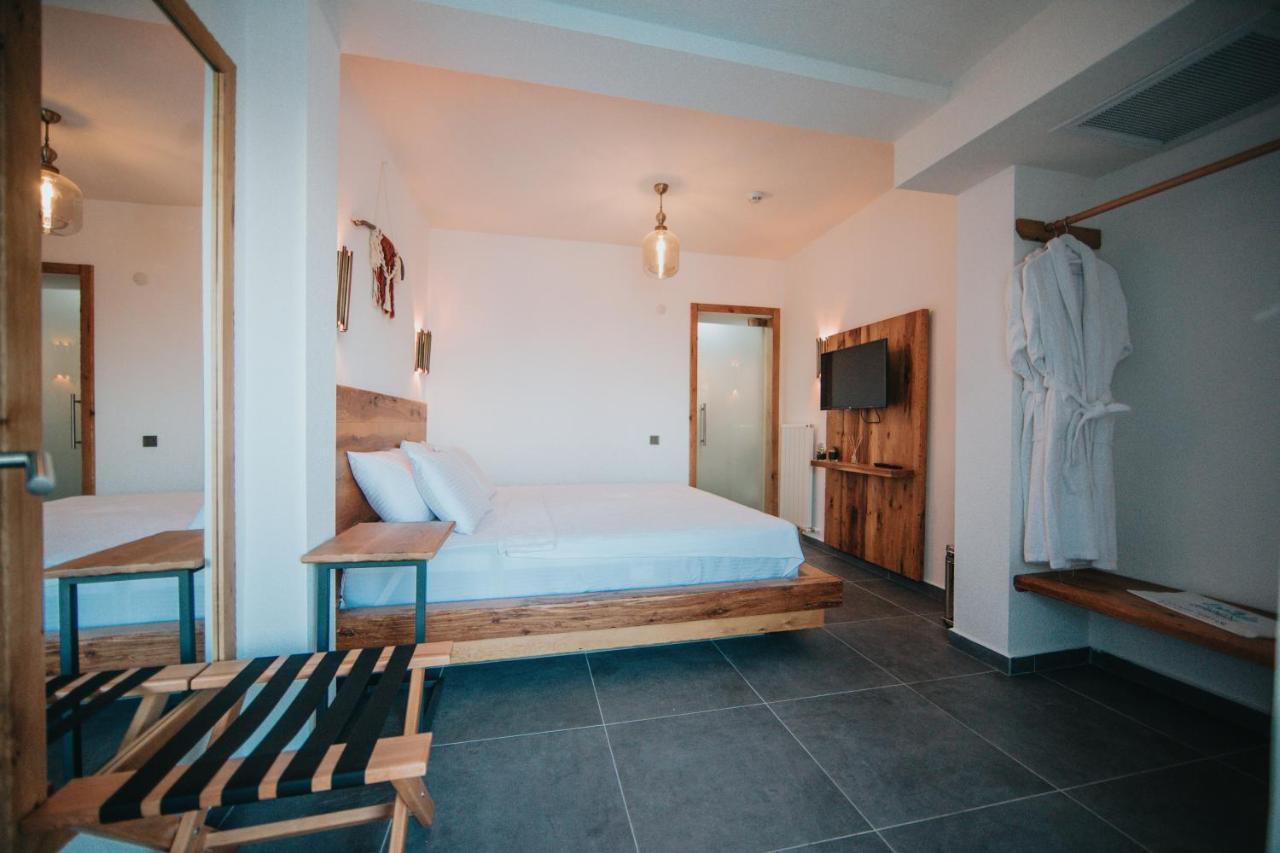 Bueyuekada Loc'Ada Hotel Адалар Екстериор снимка